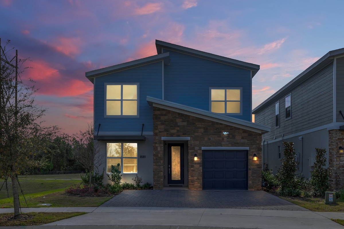 Luxury Villa with Private Pool Near Disney World, Kissimmee
