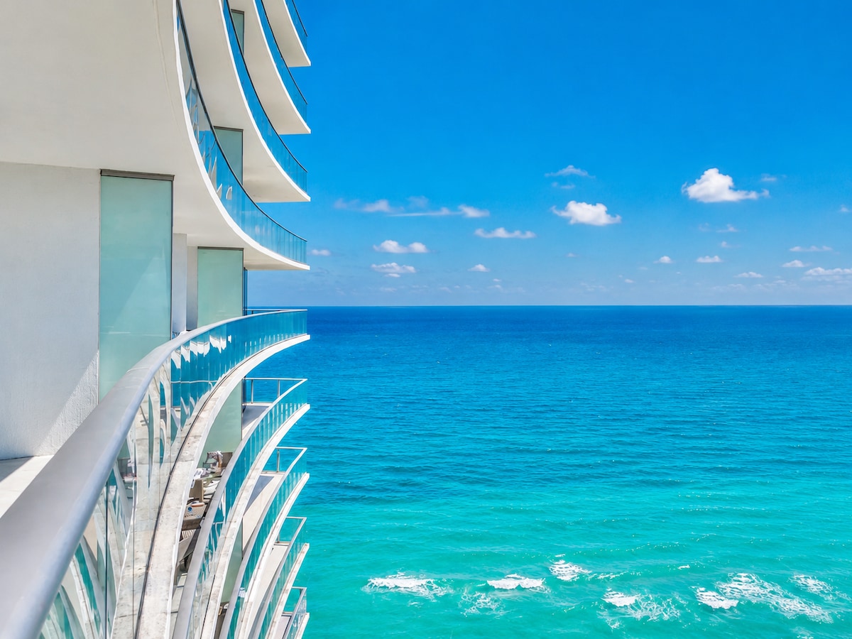 Ocean view apartment | Lyfe Resort, Hollywood